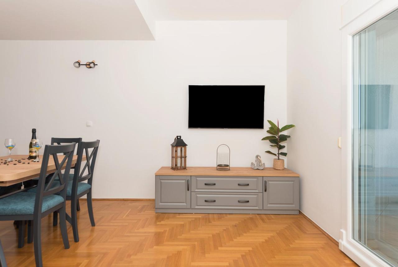 Deluxe 3 Bedroom Apartment With Sea View Baška Voda المظهر الخارجي الصورة