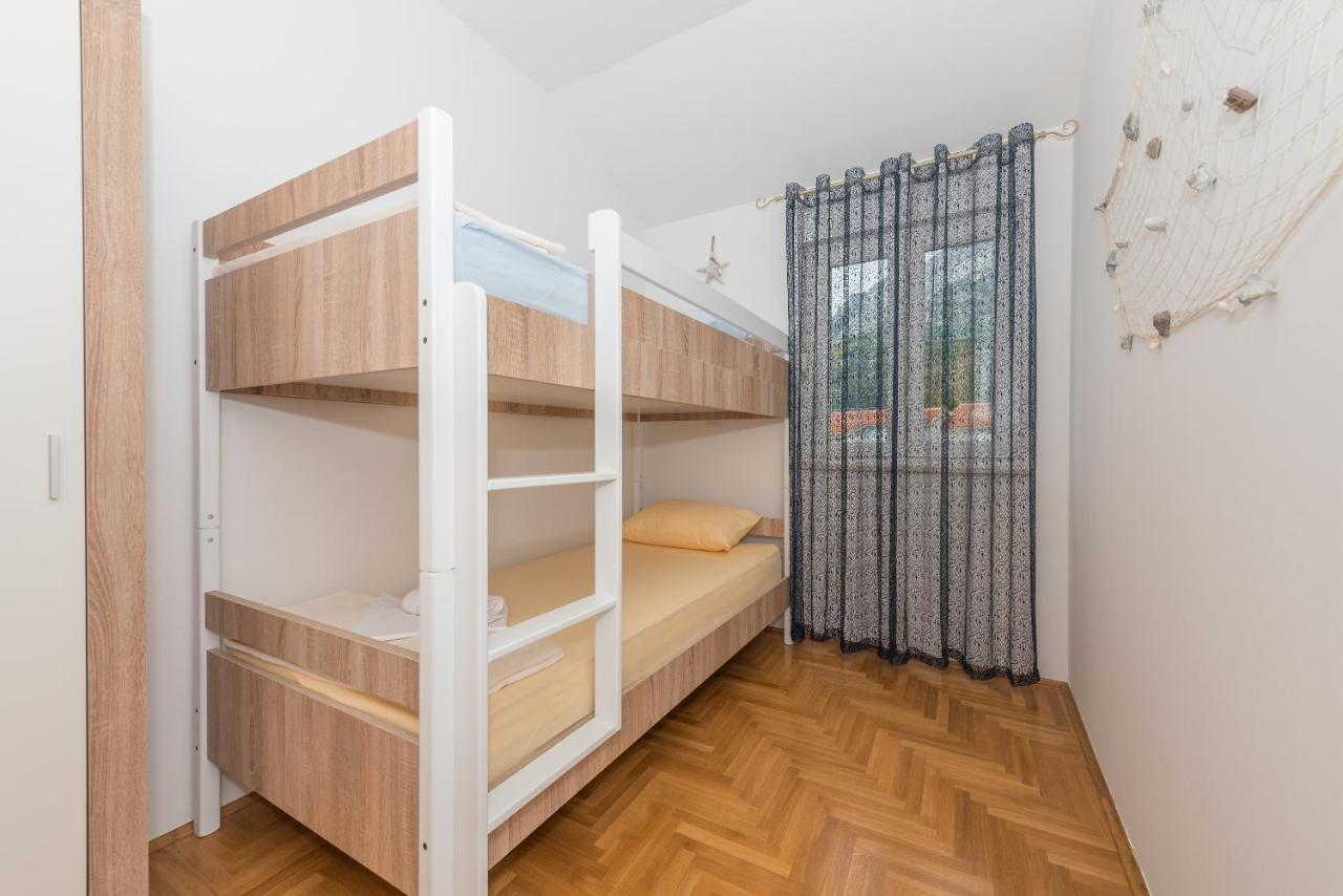 Deluxe 3 Bedroom Apartment With Sea View Baška Voda المظهر الخارجي الصورة