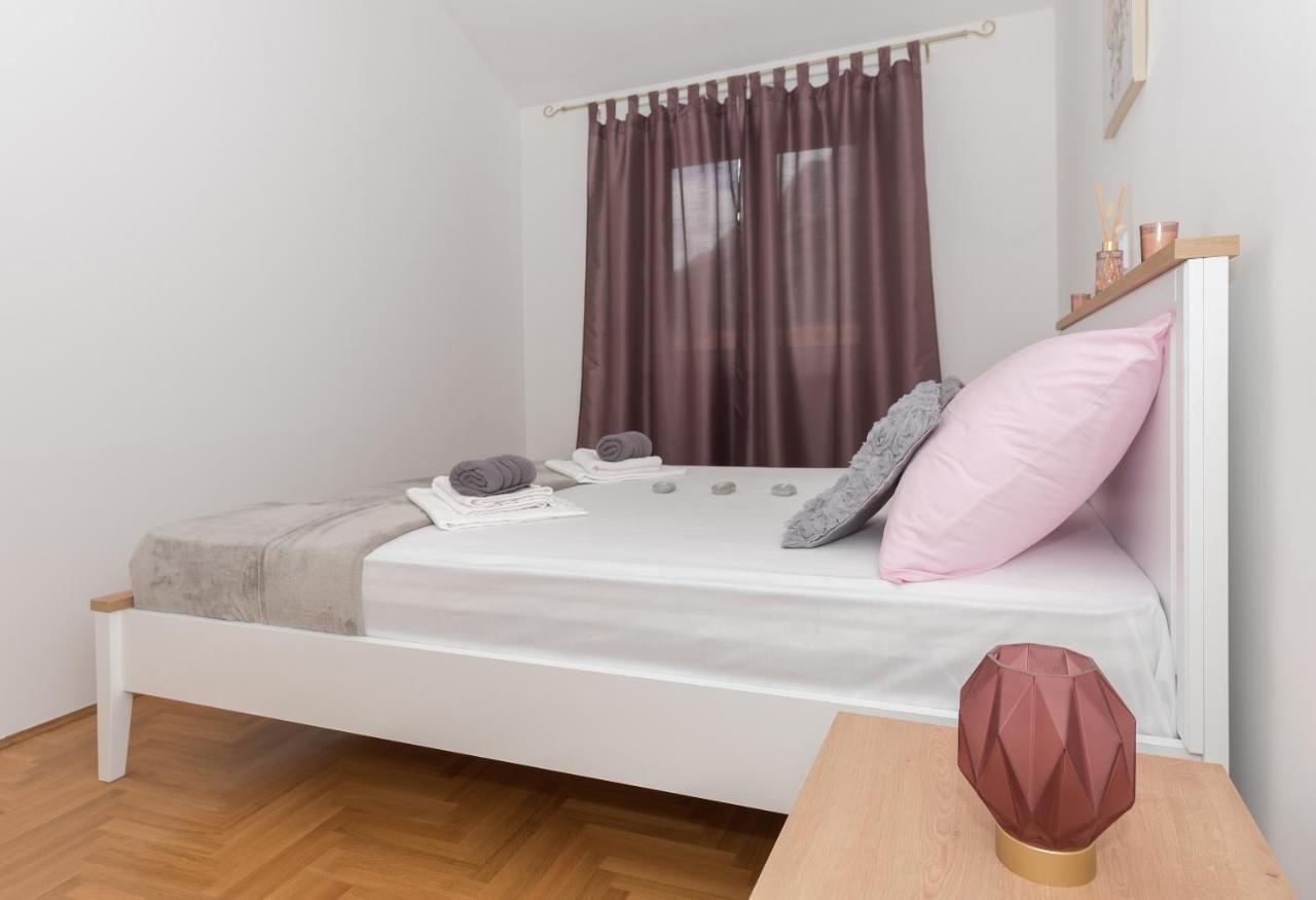Deluxe 3 Bedroom Apartment With Sea View Baška Voda المظهر الخارجي الصورة