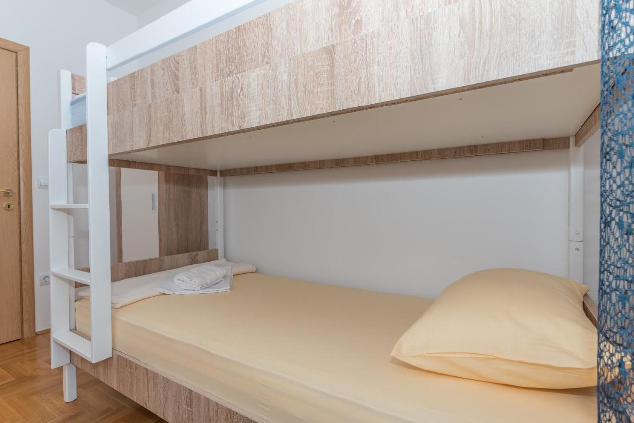 Deluxe 3 Bedroom Apartment With Sea View Baška Voda المظهر الخارجي الصورة