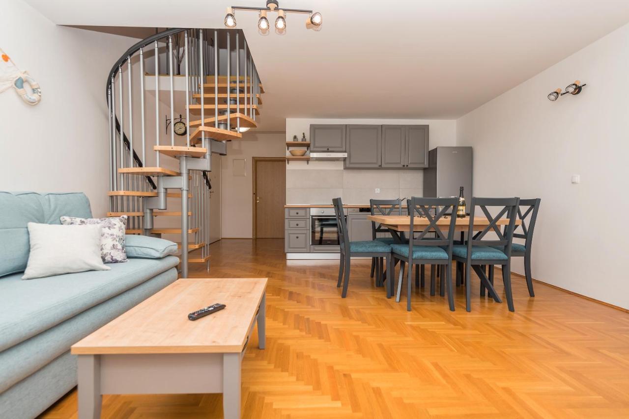 Deluxe 3 Bedroom Apartment With Sea View Baška Voda المظهر الخارجي الصورة